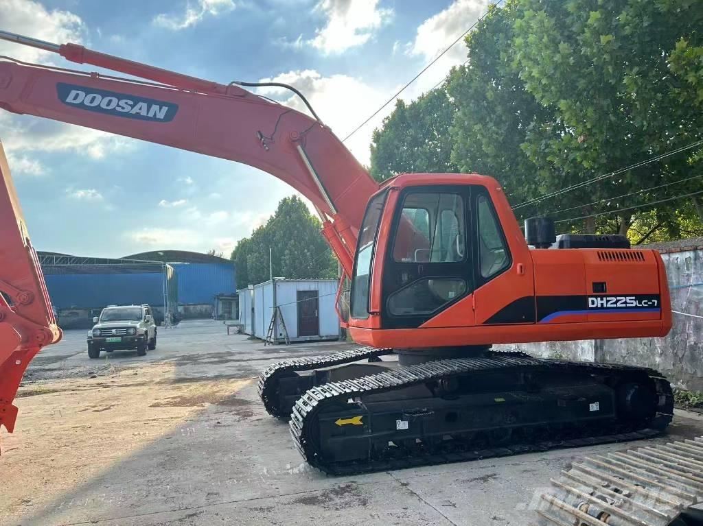 Doosan 225 Верижен екскаватор
