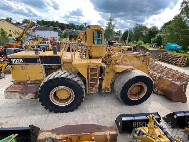 CAT 992 D Колесни товарачи