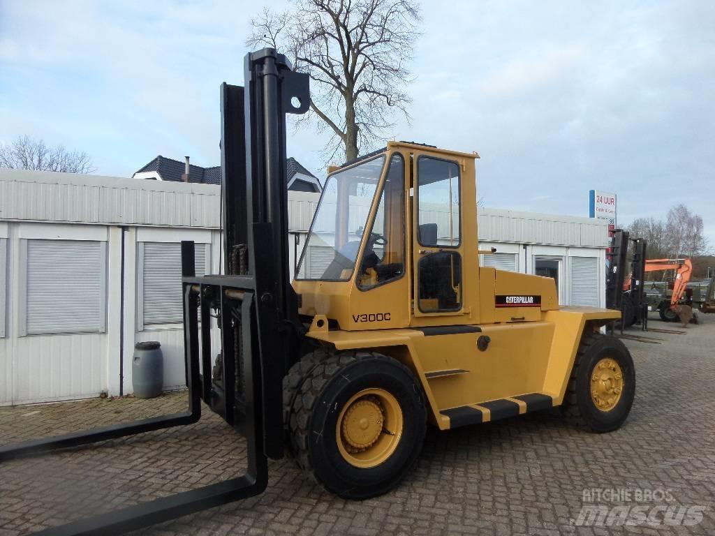 CAT V 300 C Дизелови камиони
