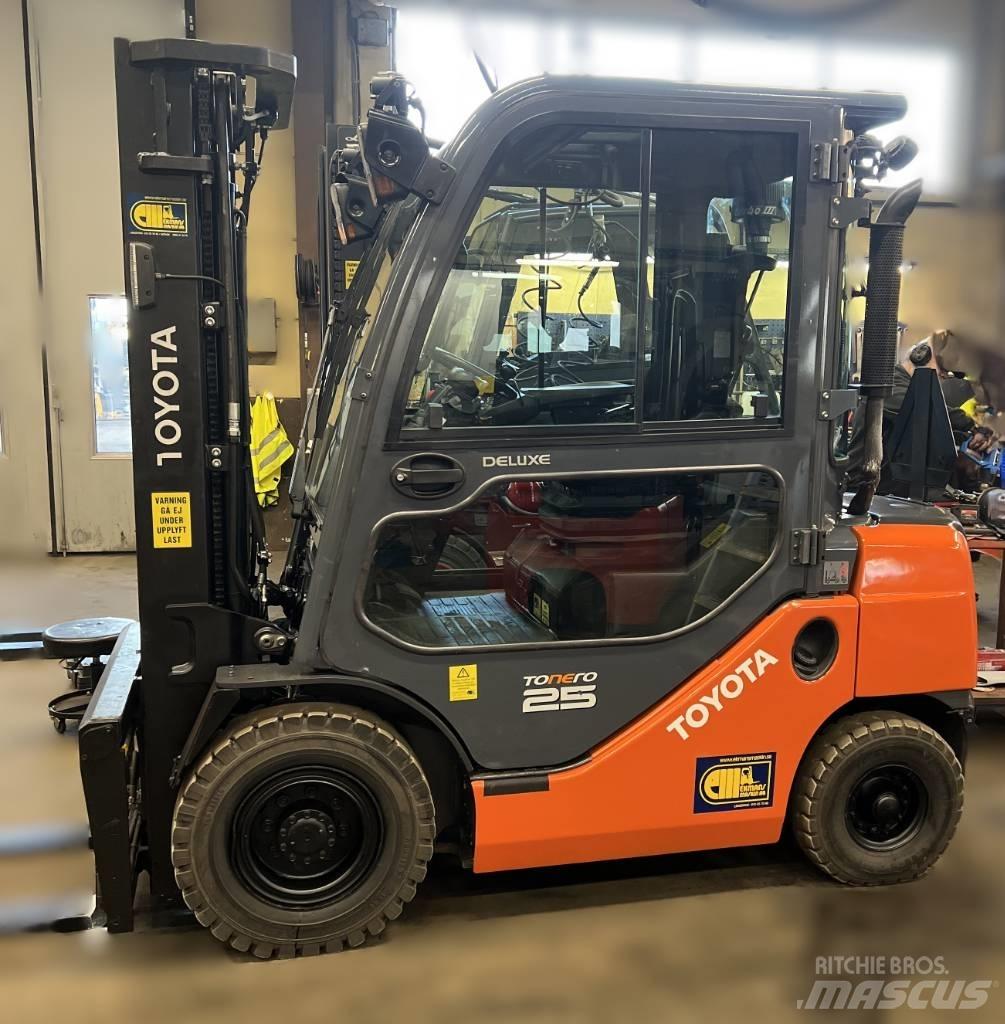 Toyota Truck 8FDF25 Дизелови камиони