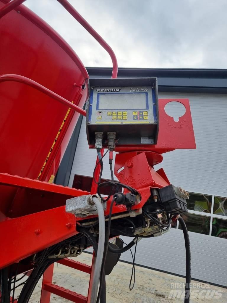 Peecon vme 200 twin Хранилки за животни