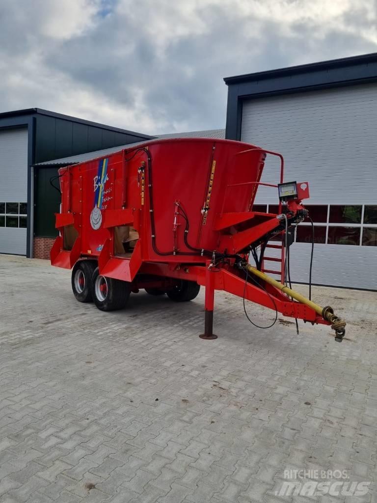 Peecon vme 200 twin Хранилки за животни