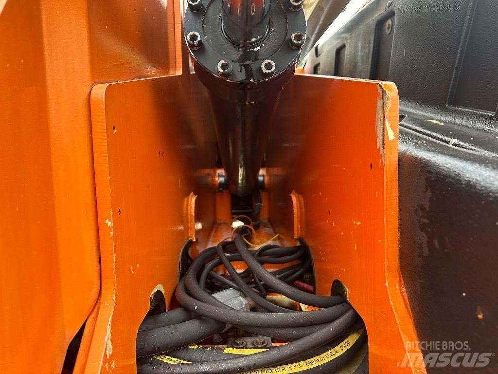 JLG 660 SJ Телескопични повдигачи
