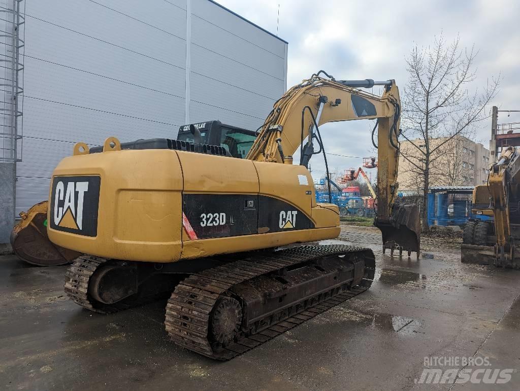 CAT 323 D Верижен екскаватор