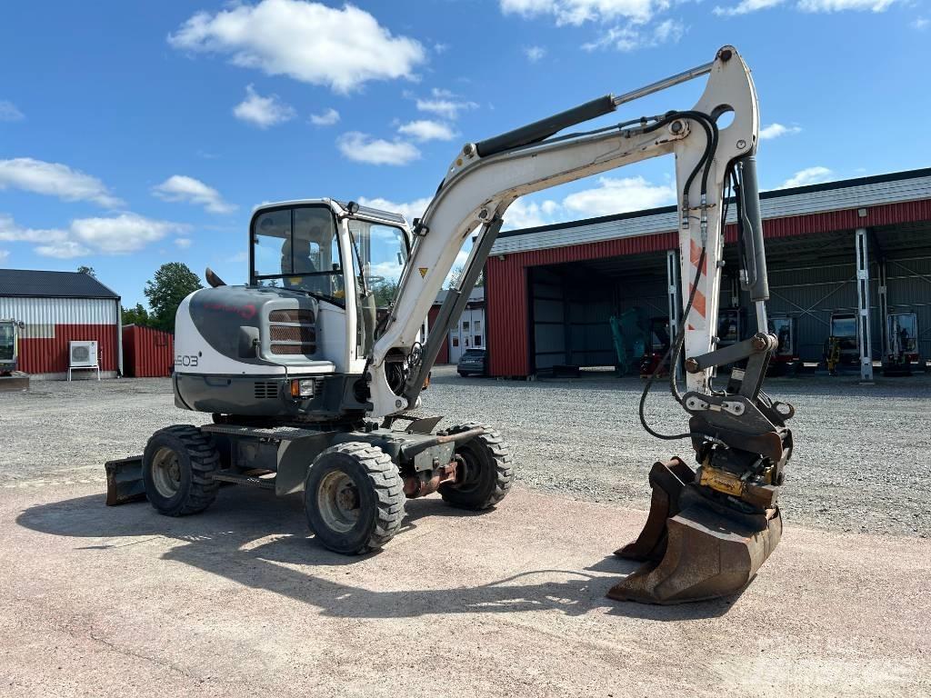 Wacker Neuson 6503 Колесни екскаватори