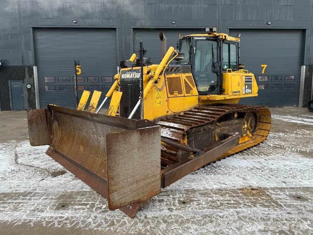 Komatsu D65PX-18 Верижни булдозери
