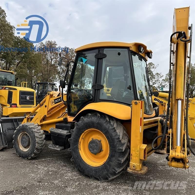 JCB 3 CX Товарач със заден ексватор