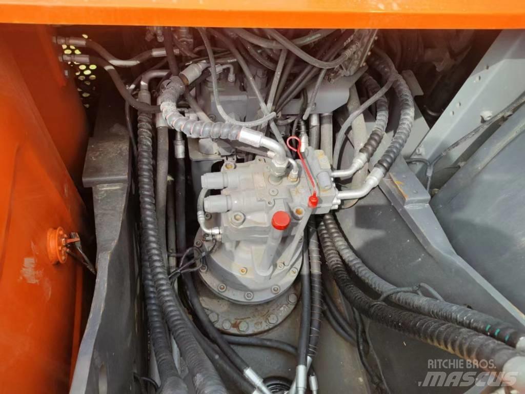 Hitachi ZX200 Верижен екскаватор