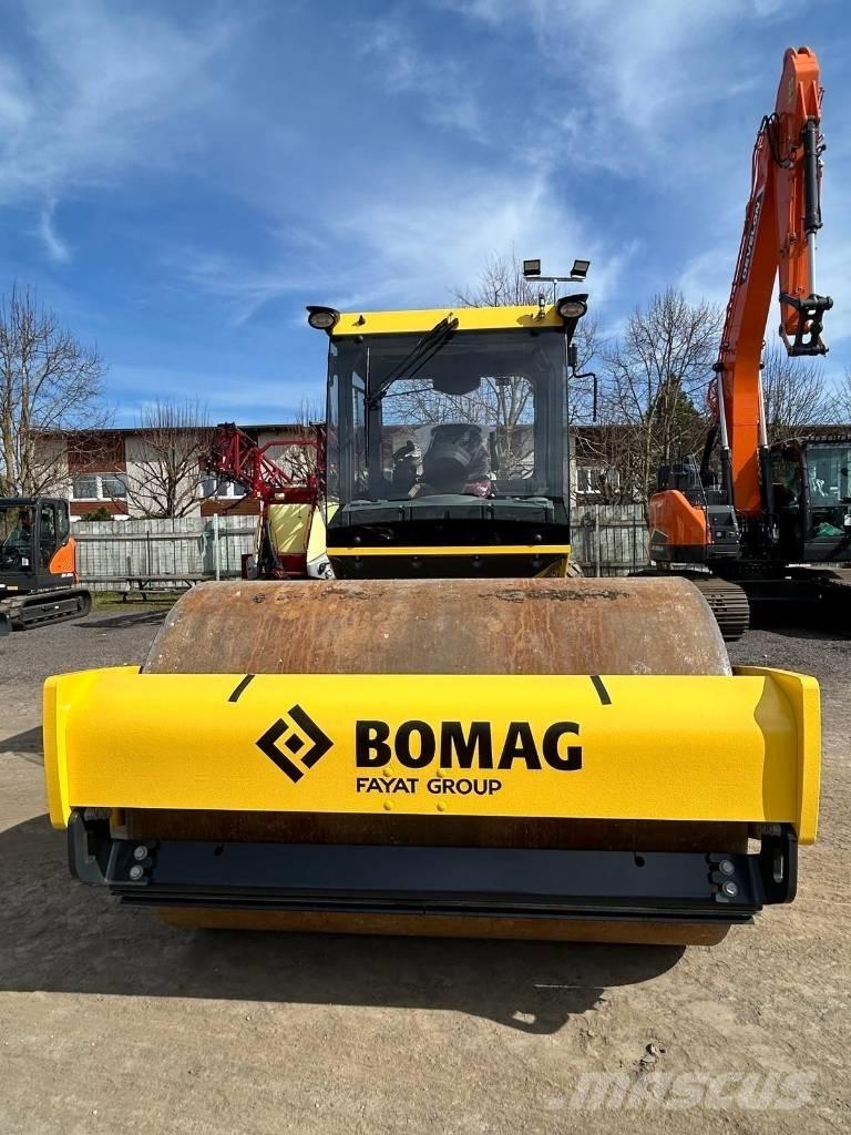Bomag BW 211 D5 Уплътнители за почва
