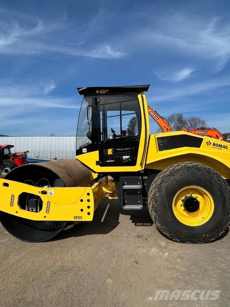 Bomag BW 211 D5 Уплътнители за почва
