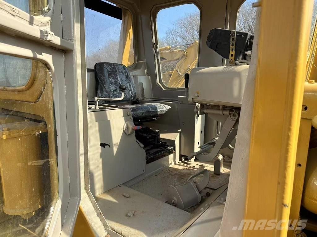 CAT D 8 K Верижни булдозери
