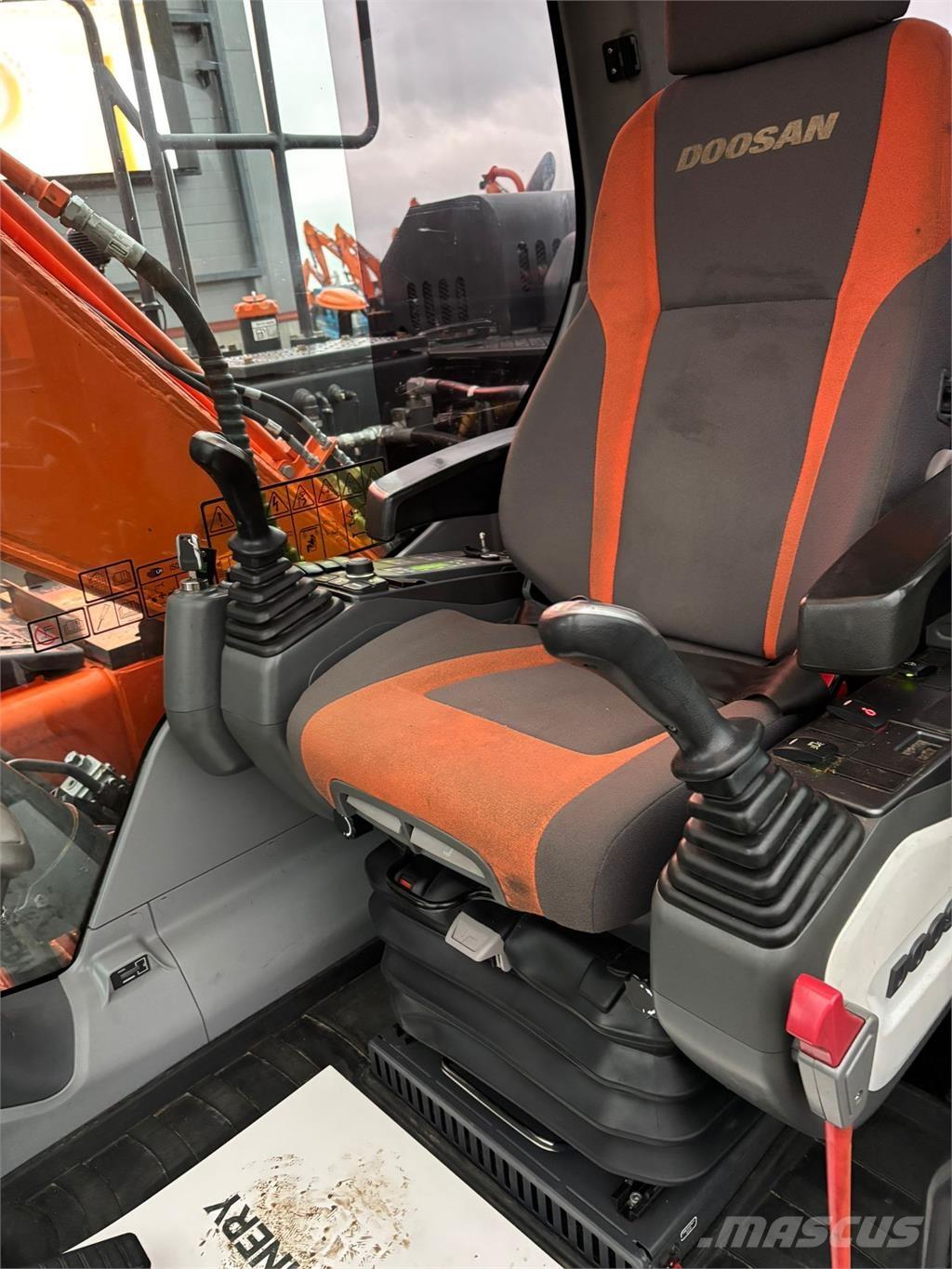 Doosan DX160LC-5 Верижен екскаватор