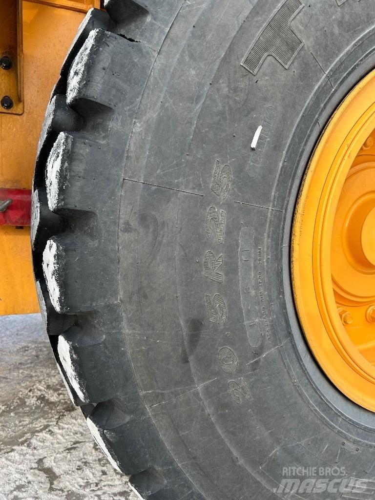 Hyundai HL 940 Колесни товарачи