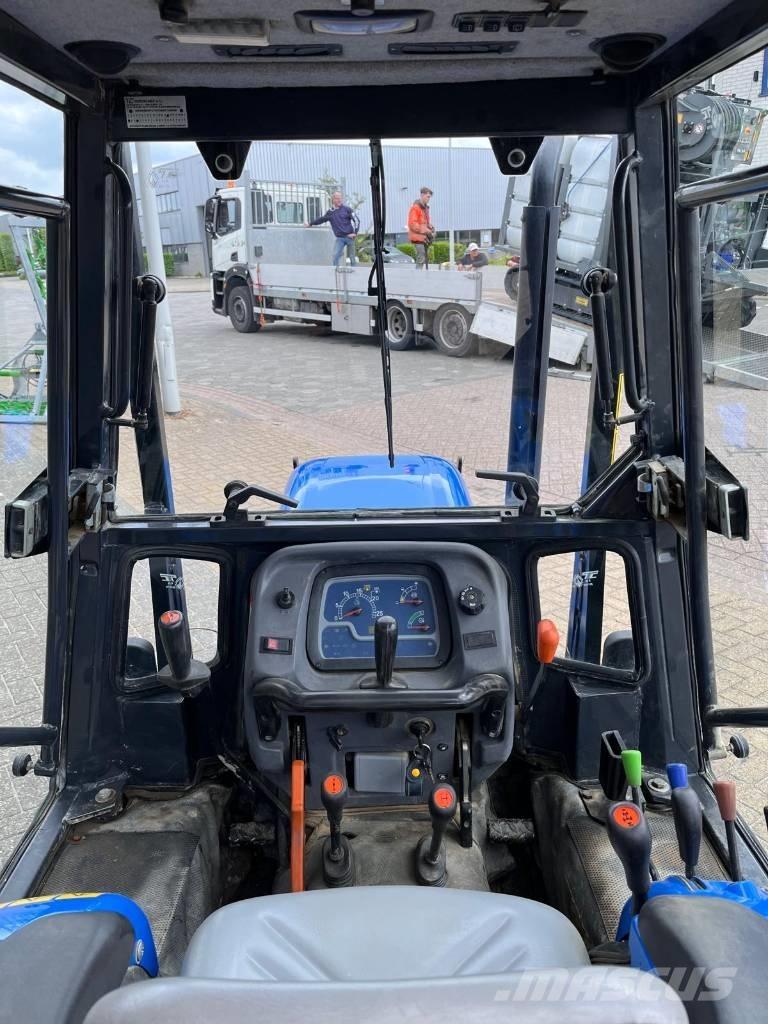 New Holland TK 4030f Трактори