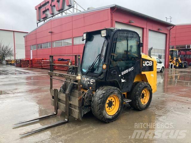 JCB 225 Мини товарачи
