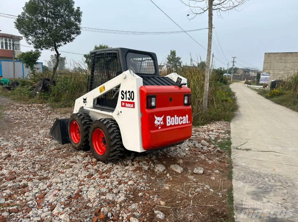 Bobcat S 130 Мини товарачи
