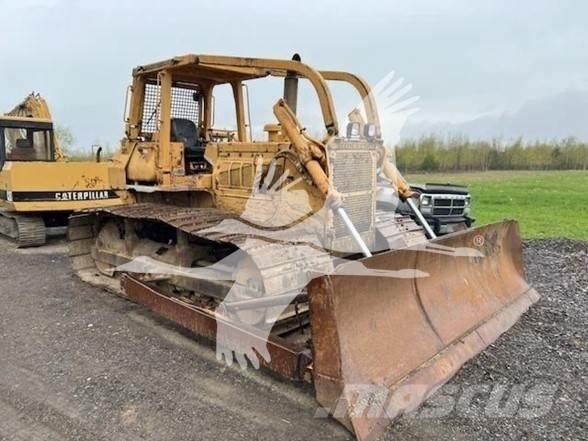 Komatsu D65P-7 Верижни булдозери
