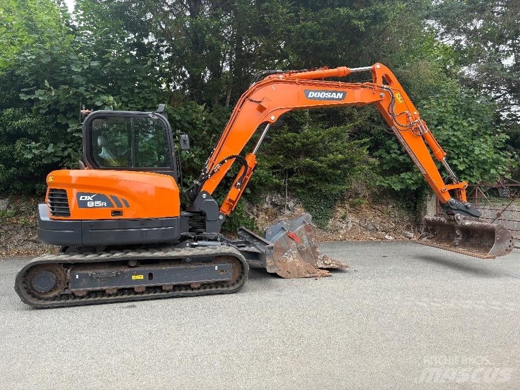 Doosan DX 85 R Средни екскаватори 7т - 12т