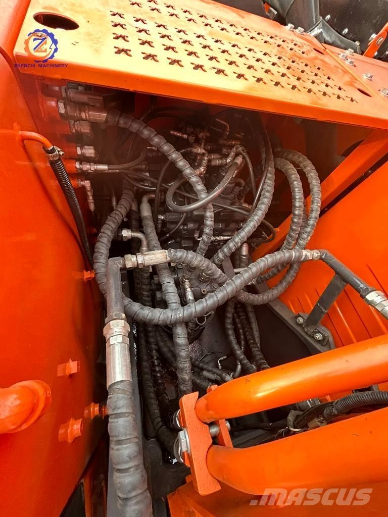 Doosan DX 150 Средни екскаватори 7т - 12т