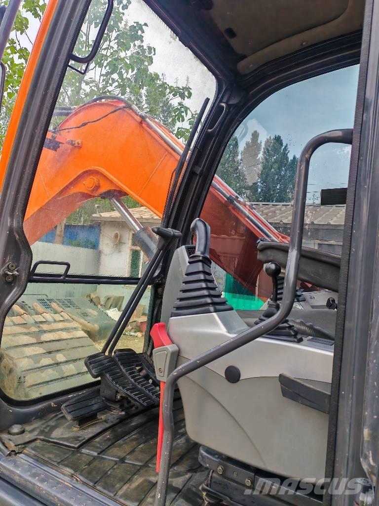 Doosan DX75-9C Средни екскаватори 7т - 12т