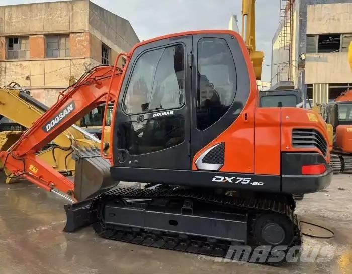 Doosan DX75-9C Средни екскаватори 7т - 12т
