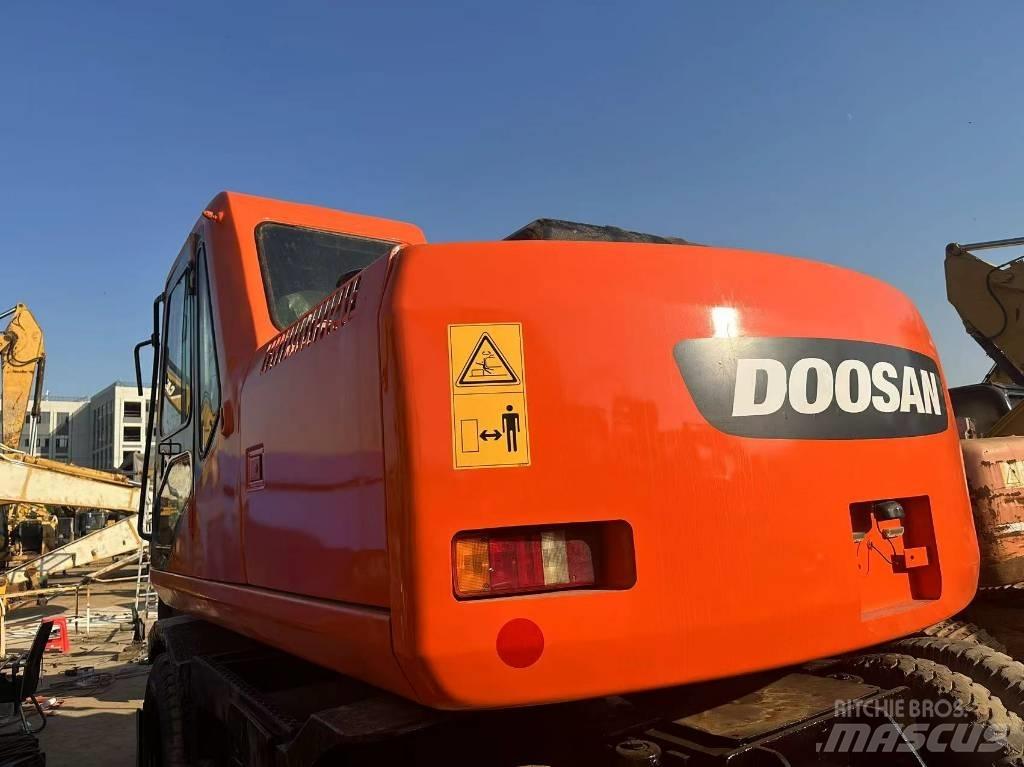 Doosan 150 W-7 Колесни екскаватори