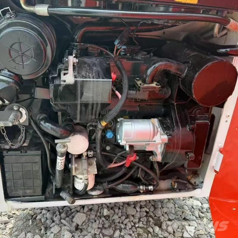 Bobcat s70 Мини товарачи
