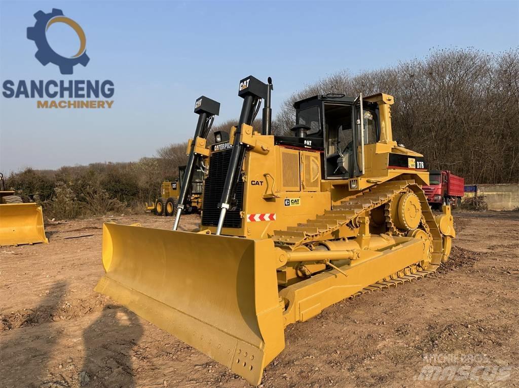 CAT D 7 R Верижни булдозери
