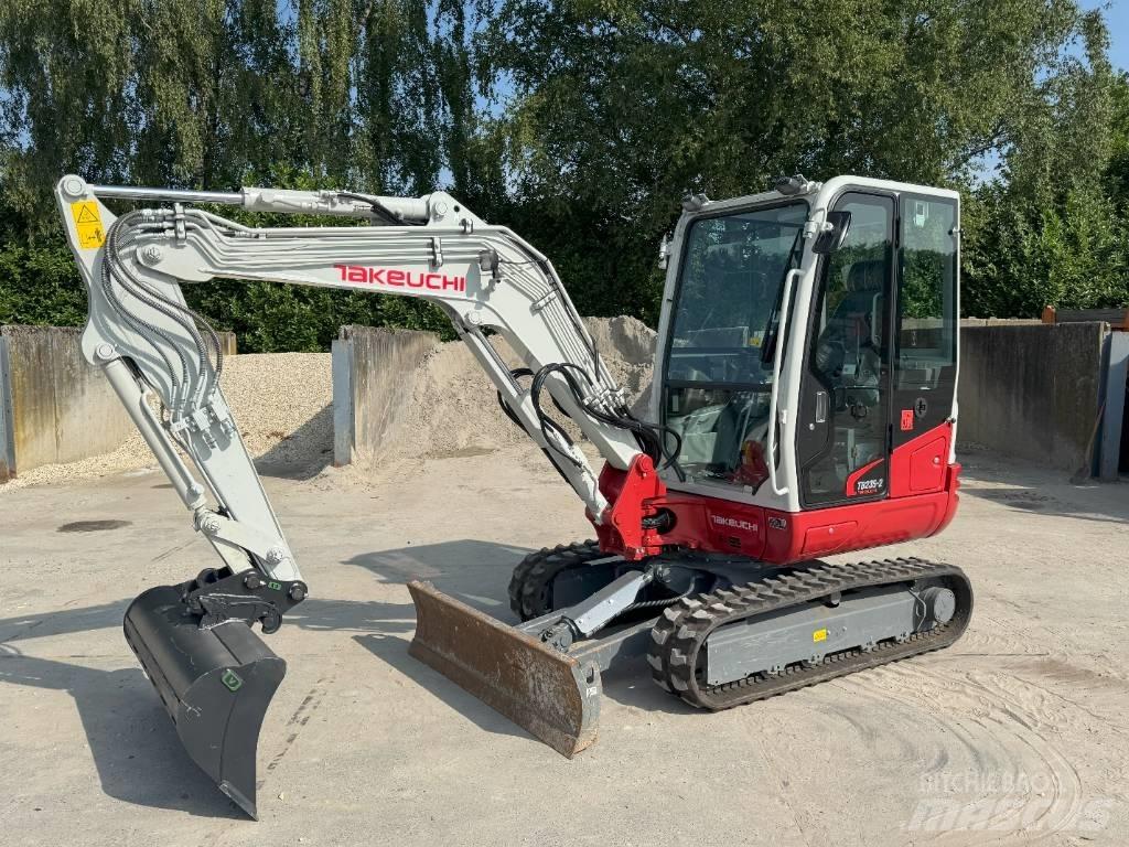 Takeuchi TB 235-2 Мини екскаватори < 7 т