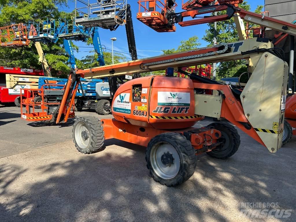 JLG 600 AJ Съчленени стрелови подемници