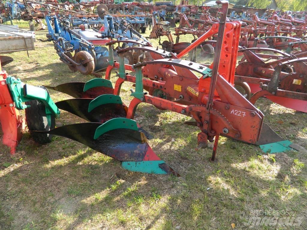 Kverneland 3 Стандартни плугове