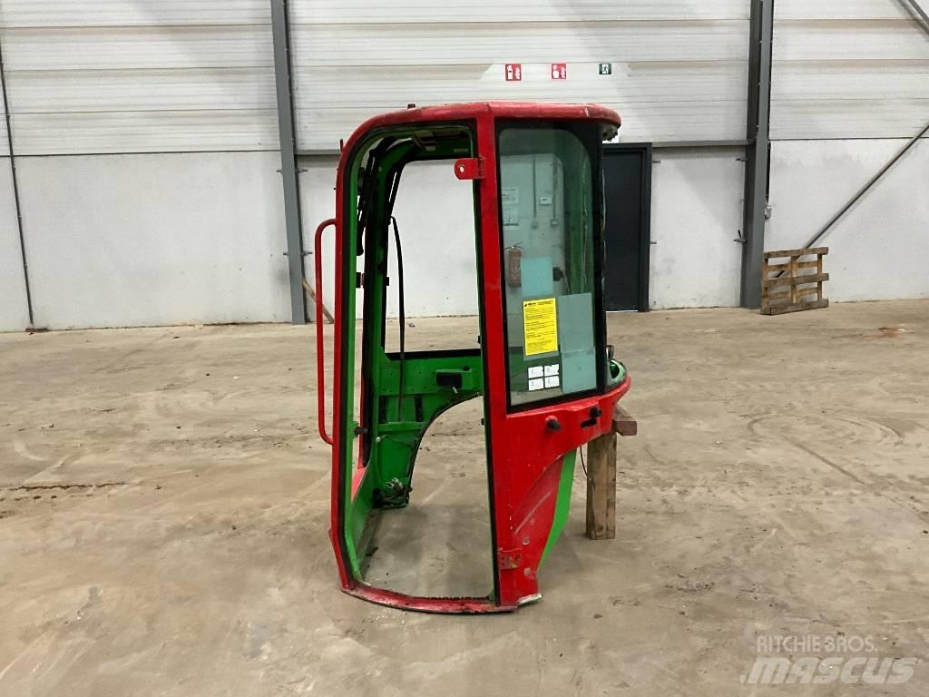 Yanmar Vio 20 / vio 25 Кабина