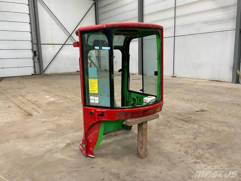Yanmar Vio 20 / vio 25 Кабина