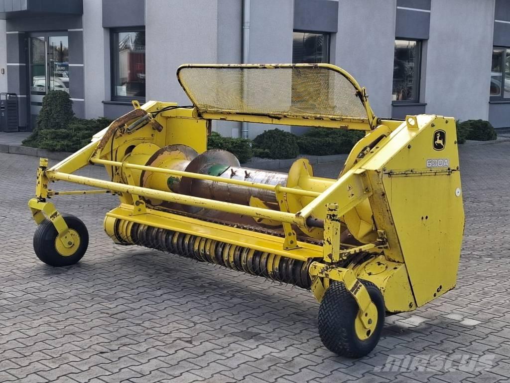 John Deere 630 A Самоходни фуражири