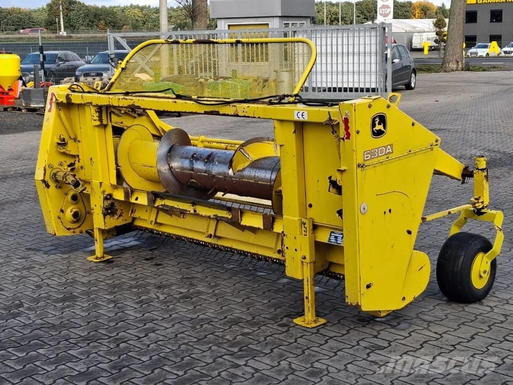 John Deere 630 A Самоходни фуражири