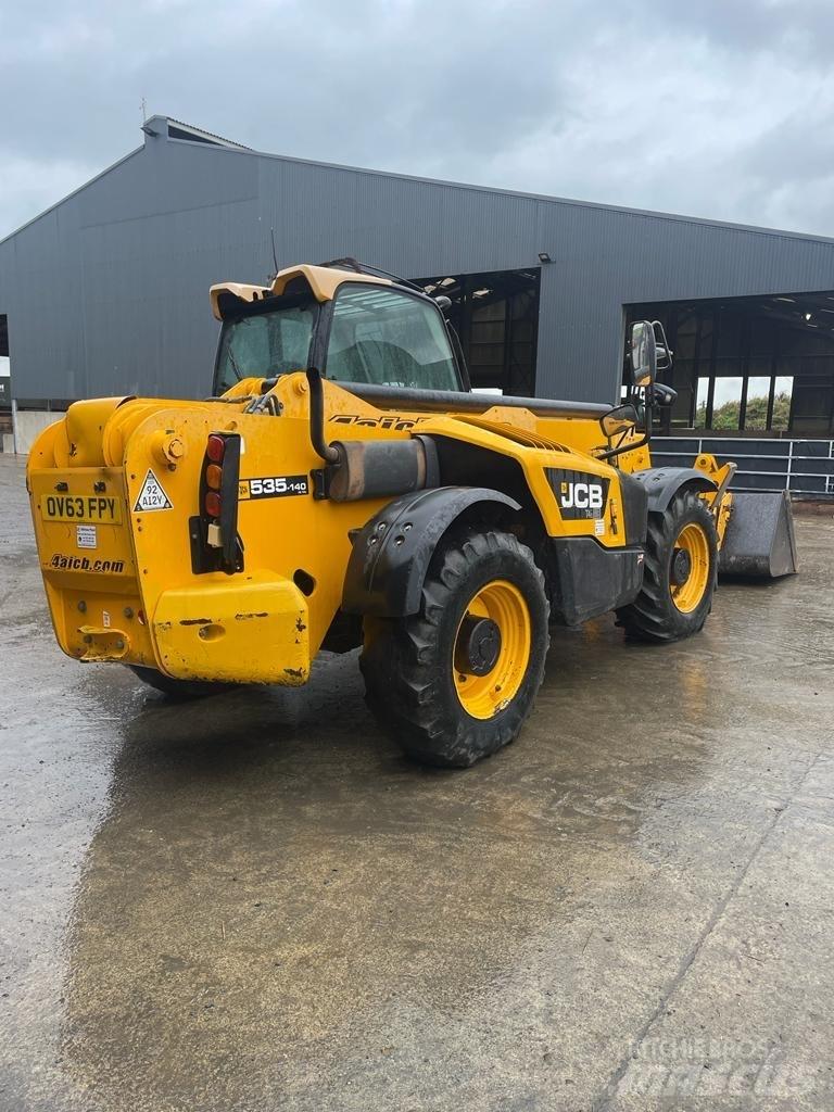 JCB 535 V 140 Телескопични товарачи