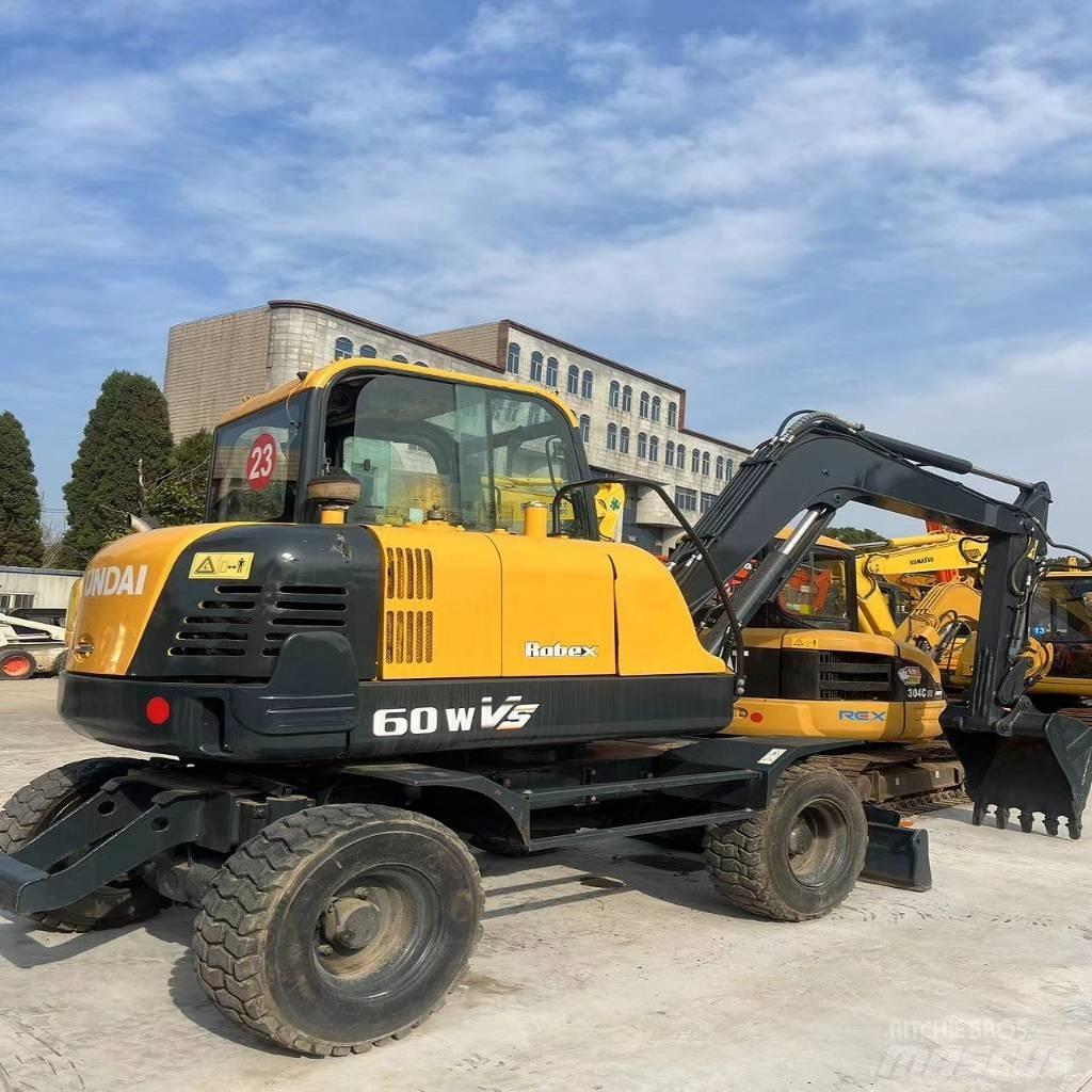Hyundai R60W-9 Колесни екскаватори