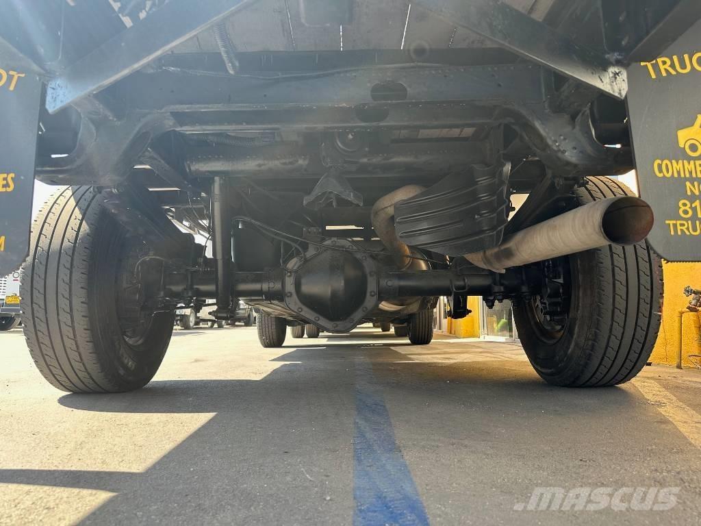 Chevrolet 2500 HD Пикапи