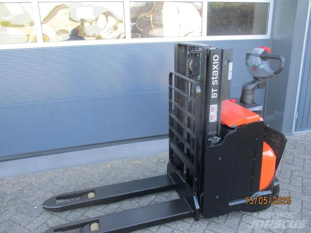 BT SWE 200D Колички високоповдигачи с теглич