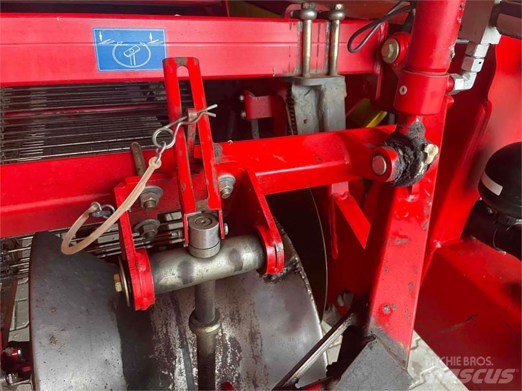 Grimme SE 150-60 Комбайн за луковици