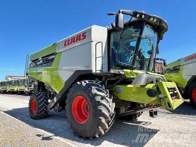 CLAAS LEXION 5400 Комбайни