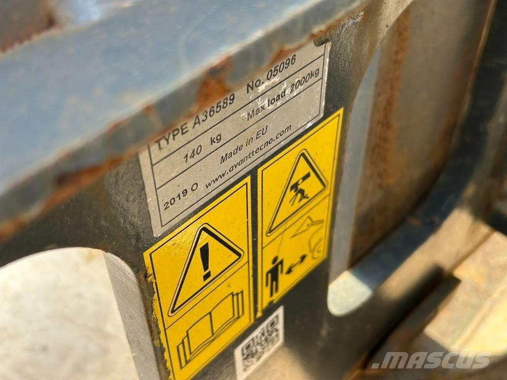 Avant 760 I Комунални съоражения