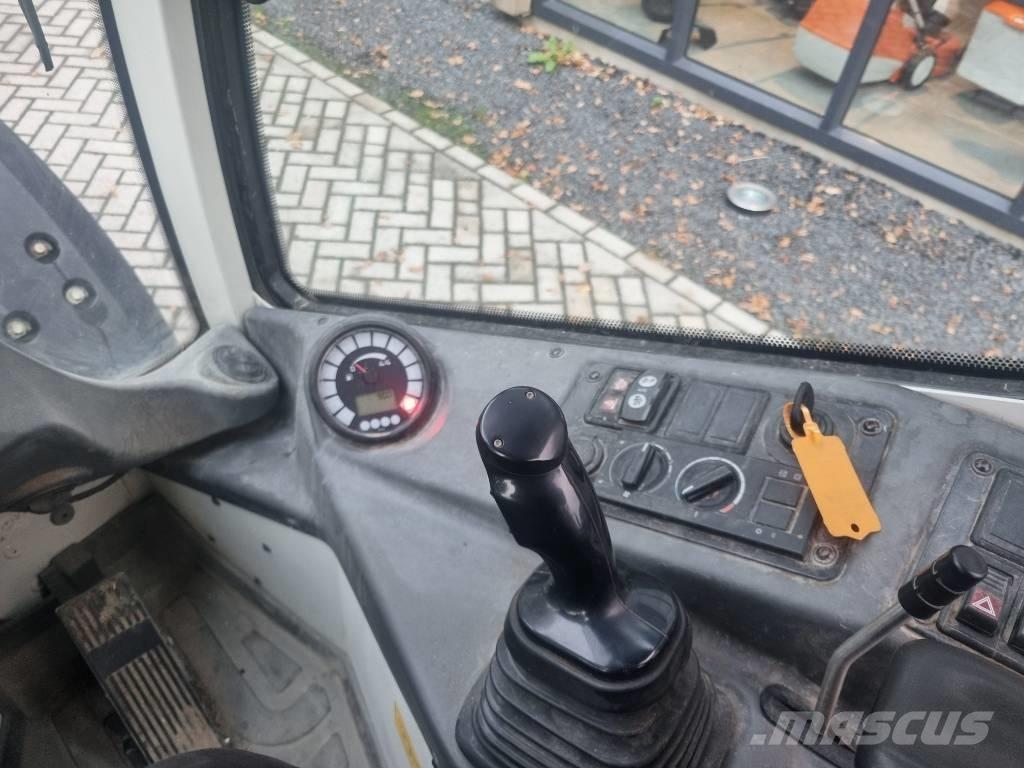 Liebherr l506c Колесни товарачи