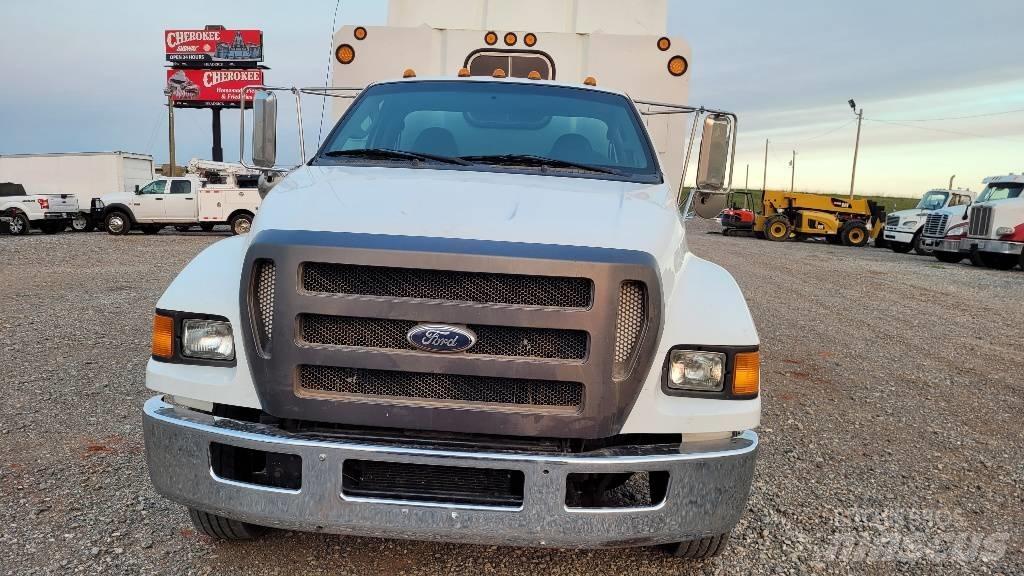 Ford F 650 SD Камиони за дървени стърготини
