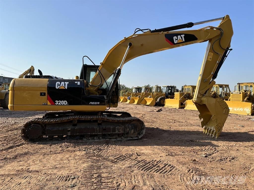 CAT 320 D Верижен екскаватор