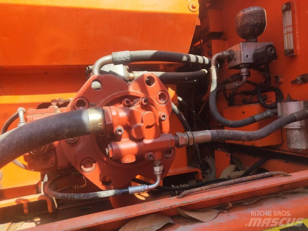 Doosan DH220LC-7 Верижен екскаватор