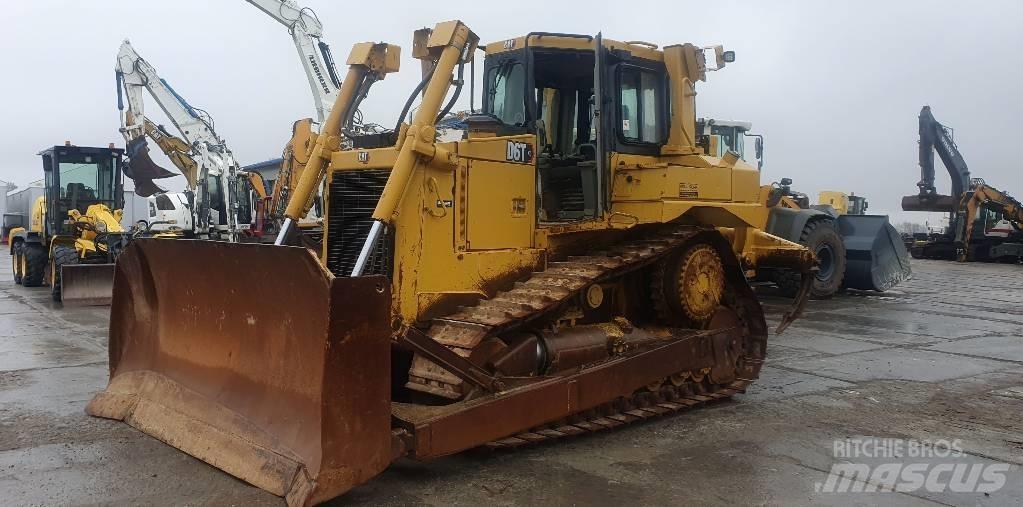 CAT D 6 T XL Верижни булдозери
