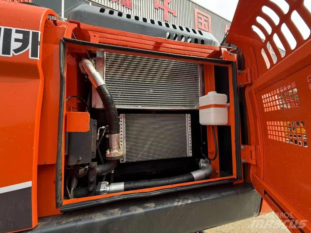 Doosan DX 225 LCA Верижен екскаватор