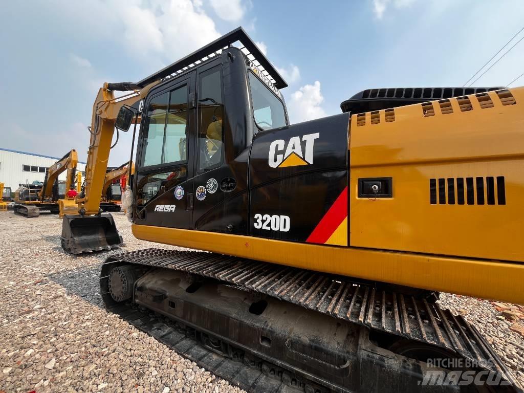 CAT 320 D Верижен екскаватор