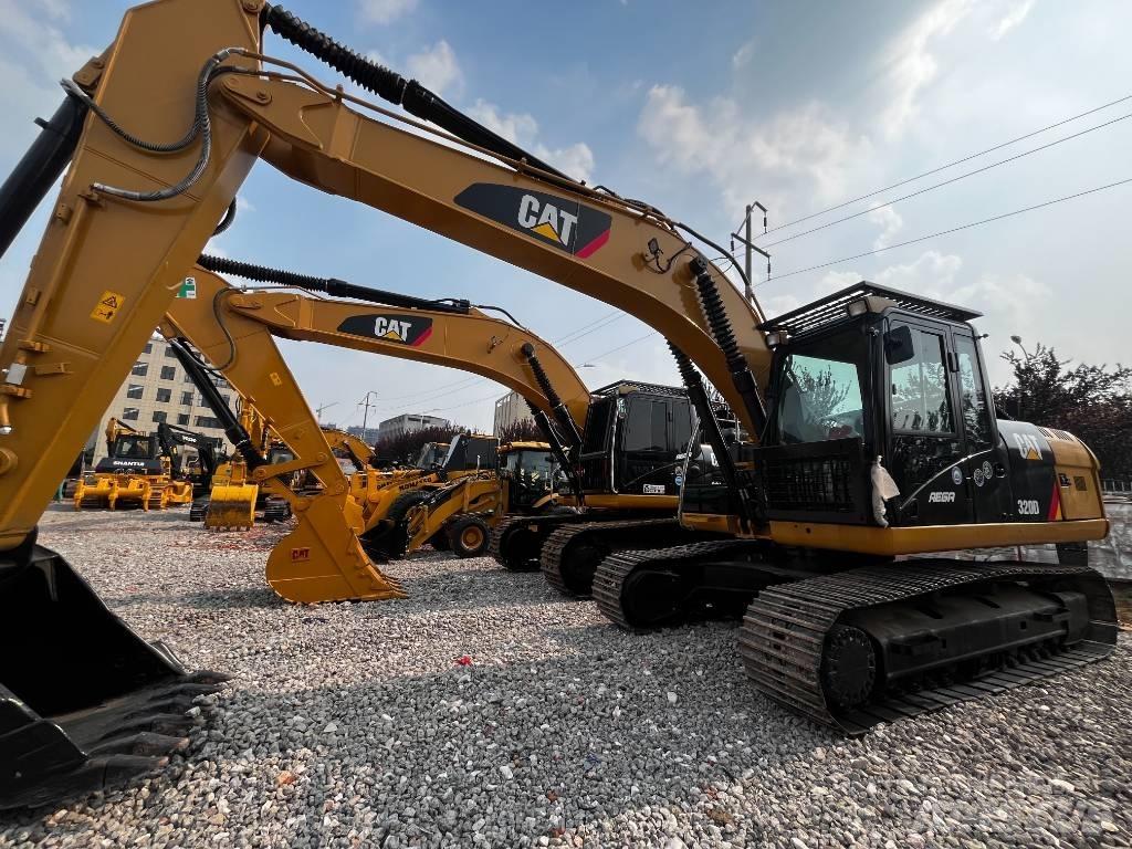 CAT 320 D Верижен екскаватор